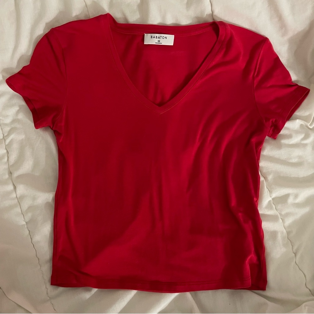 Aritzia Babaton Everyday T-Shirt V-neck waist length, size XS